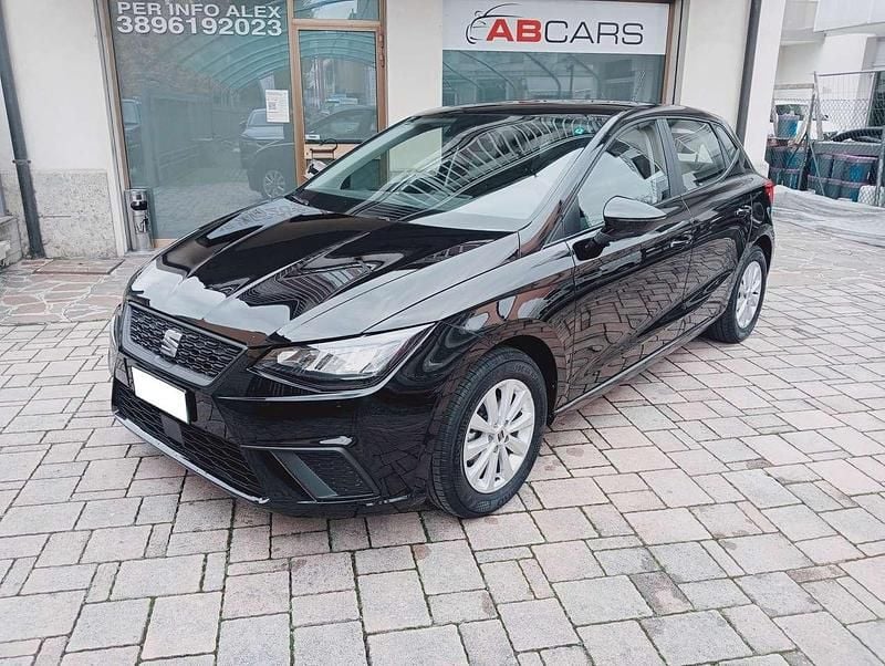 Nero midnight metallizzato Usata 2023 Seat Ibiza Style Tre volumi | 14.000 € (Buon prezzo) - Immagine 1/4