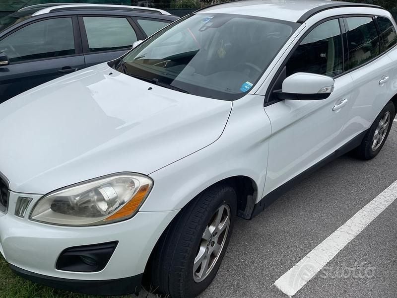 Usata Volvo XC60 163 CV (119 kW) 2009 Bianco SUV