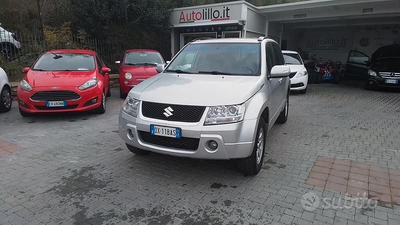 Usata Suzuki Grand Vitara 129 CV (94 kW) 2009 Grigio SUV