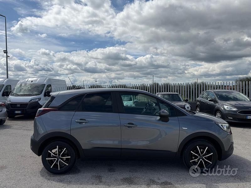 Usata Opel Crossland X 100 CV (73 kW) 2018 Grigio SUV