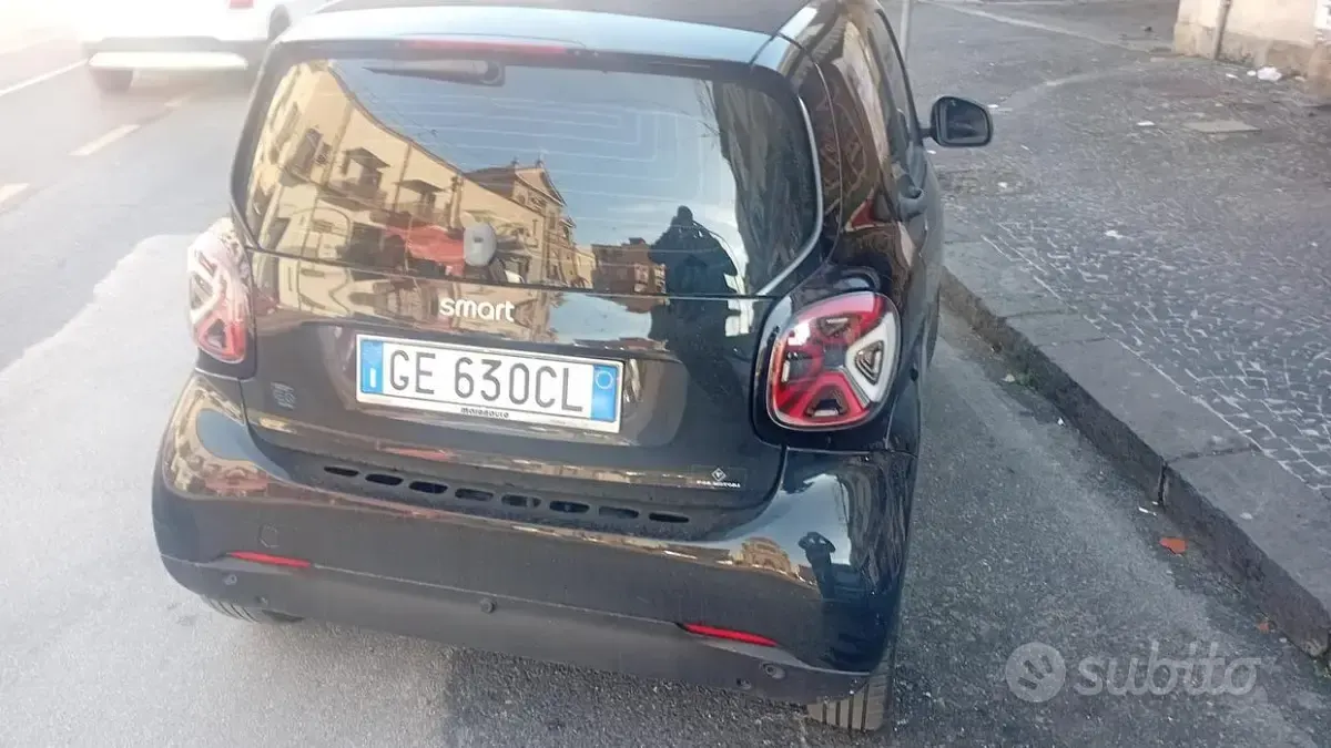 Usata Smart ForTwo Electric Drive 41 kW (56 CV) 2021 Nero Berlina