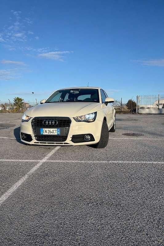 Usata Audi A1 Ambition 86 CV (63 kW) 2011 Bianco Utilitaria