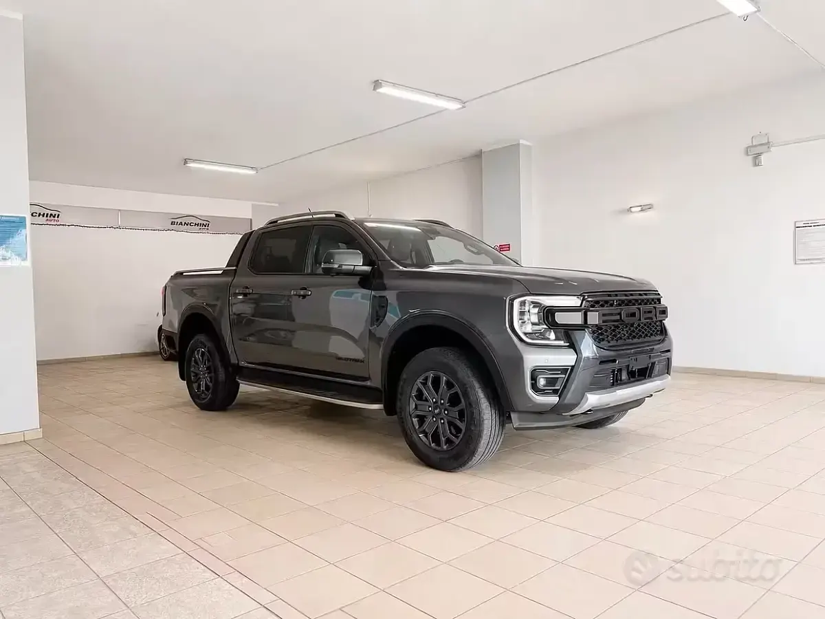 Usata Ford Ranger Wildtrack 205 CV (150 kW) 2024 Grigio Pick-up