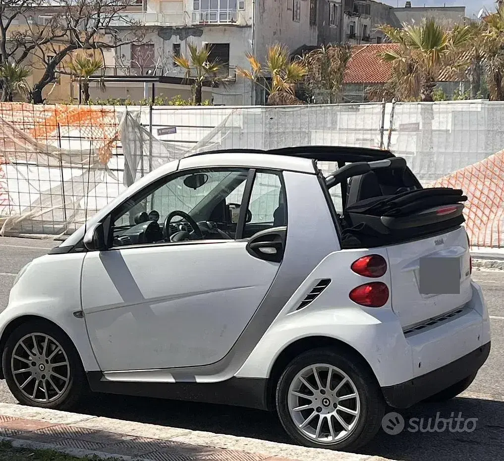 Usata Smart ForTwo Cabrio Brabus 98 CV (72 kW) 2009 Bianco Cabrio