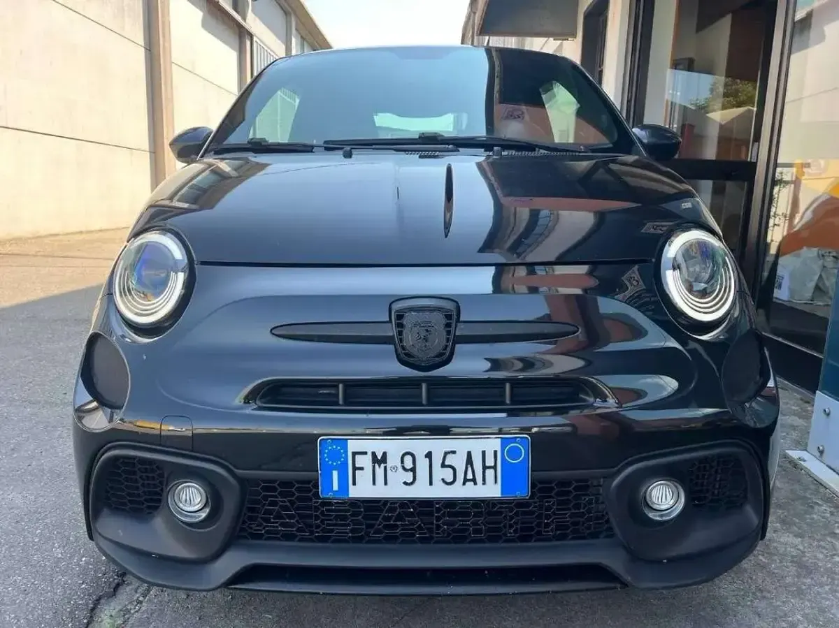 Usata Abarth 595C Turismo 165 CV (121 kW) 2017 Nero Cabrio