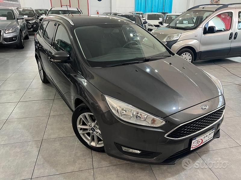 Grigio Usata 2018 Ford Focus Titanium Station wagon | 9950 € (Buon prezzo) - Immagine 1/4