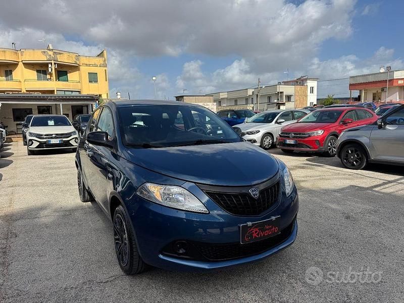 Usata Lancia Ypsilon S 69 CV (50 kW) 2023 Azzurro Utilitaria