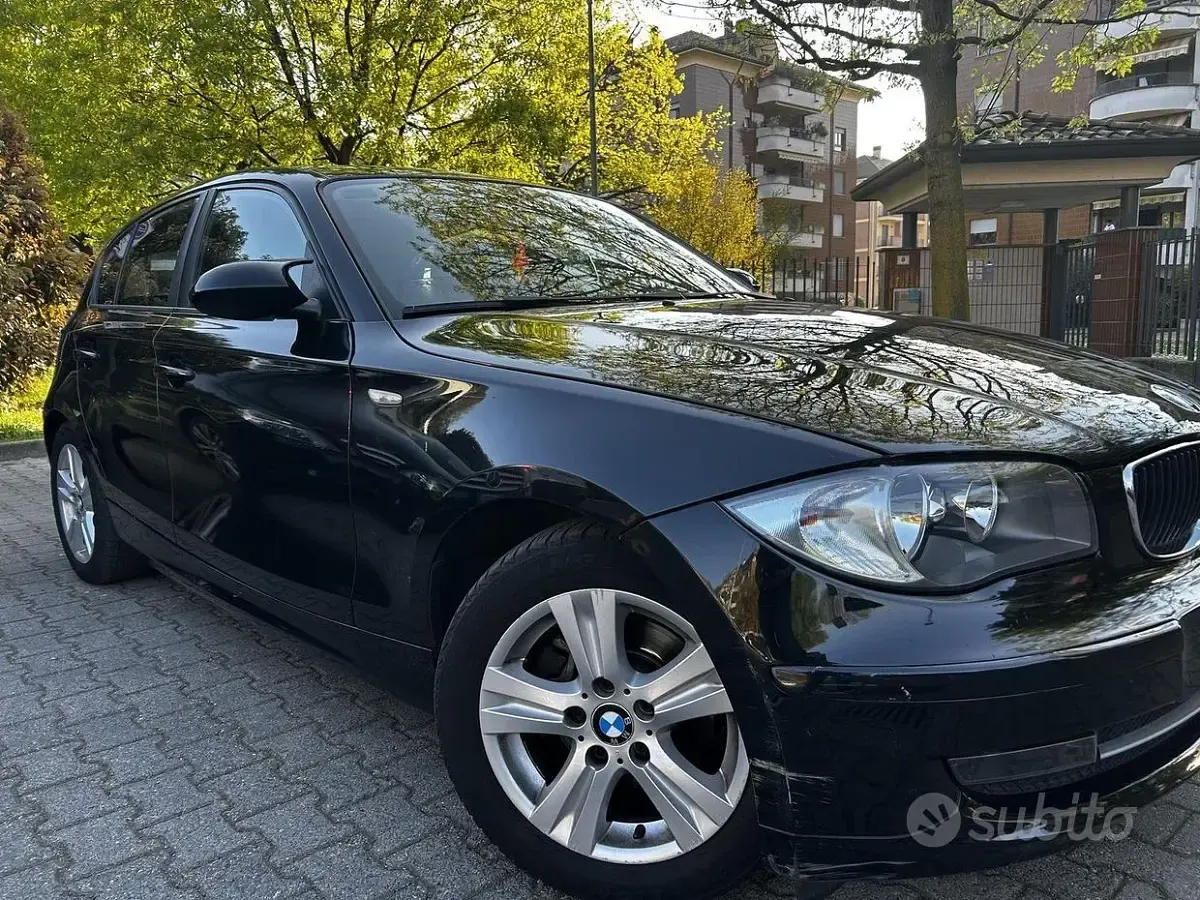 Usata BMW 118 143 CV (105 kW) 2009 Nero Utilitaria