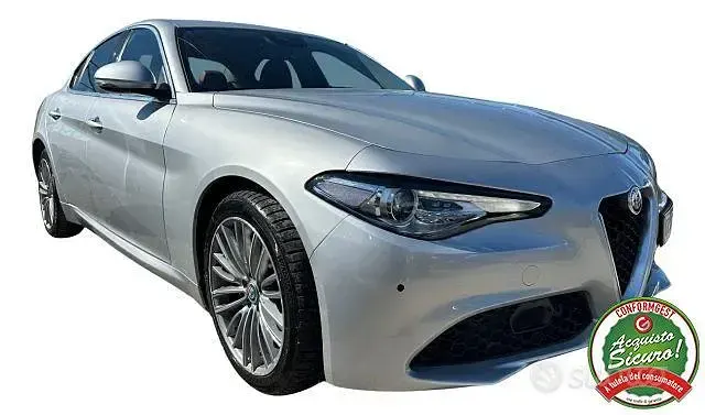 Begagnad Alfa Romeo Giulia Lusso 190 HK (139 kW) 2019 Grå Sedan
