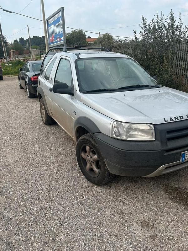 Usata Land Rover Freelander 97 CV (71 kW) 2002 Grigio SUV