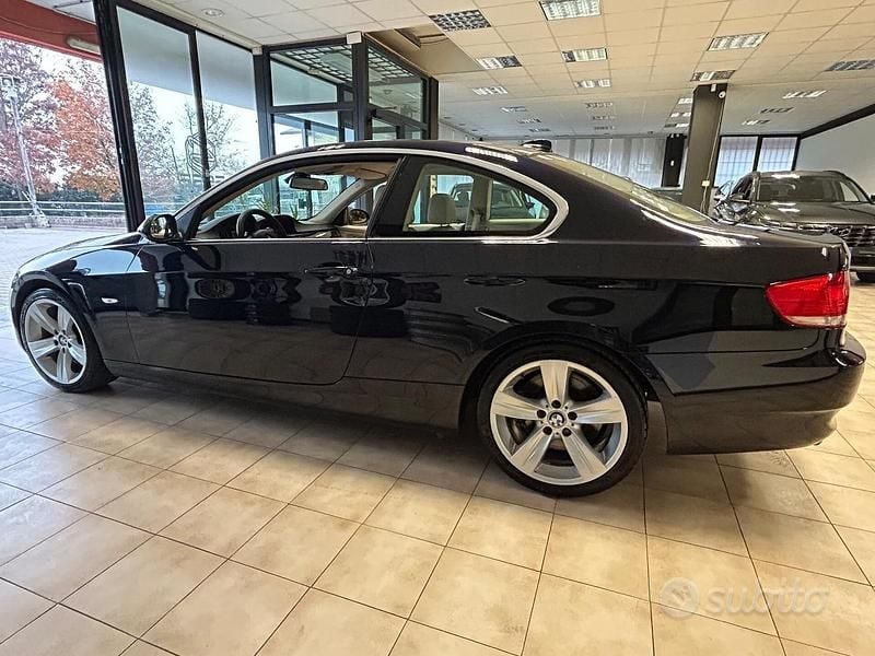 Usata BMW 330 231 CV (169 kW) 2008 Nero Coupé