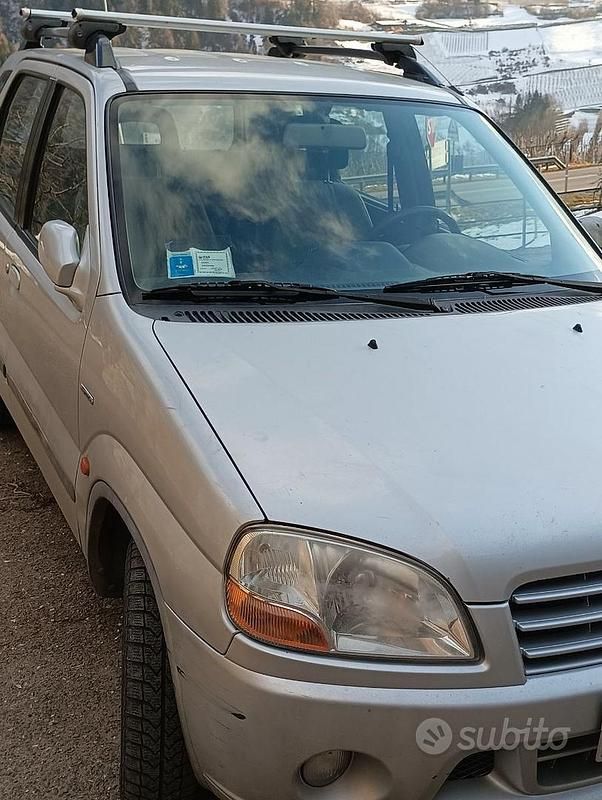 Usata Suzuki Ignis 83 CV (61 kW) 2003 Grigio Berlina