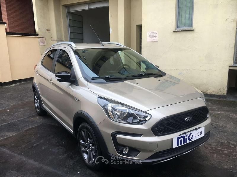 Usata Ford Ka Plus Active 86 CV (63 kW) 2019 Oro Utilitaria