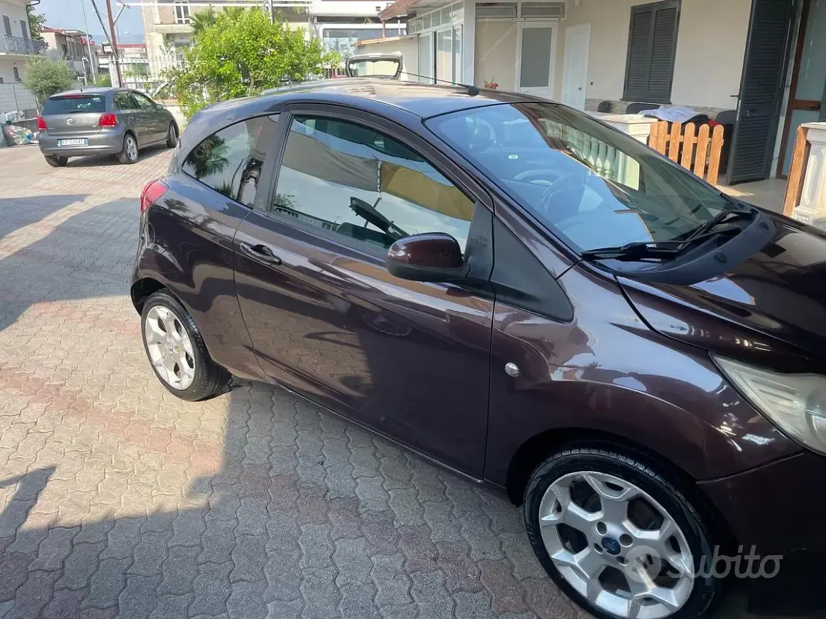 Usata Ford Ka Titanium 69 CV (50 kW) 2008 Viola Utilitaria