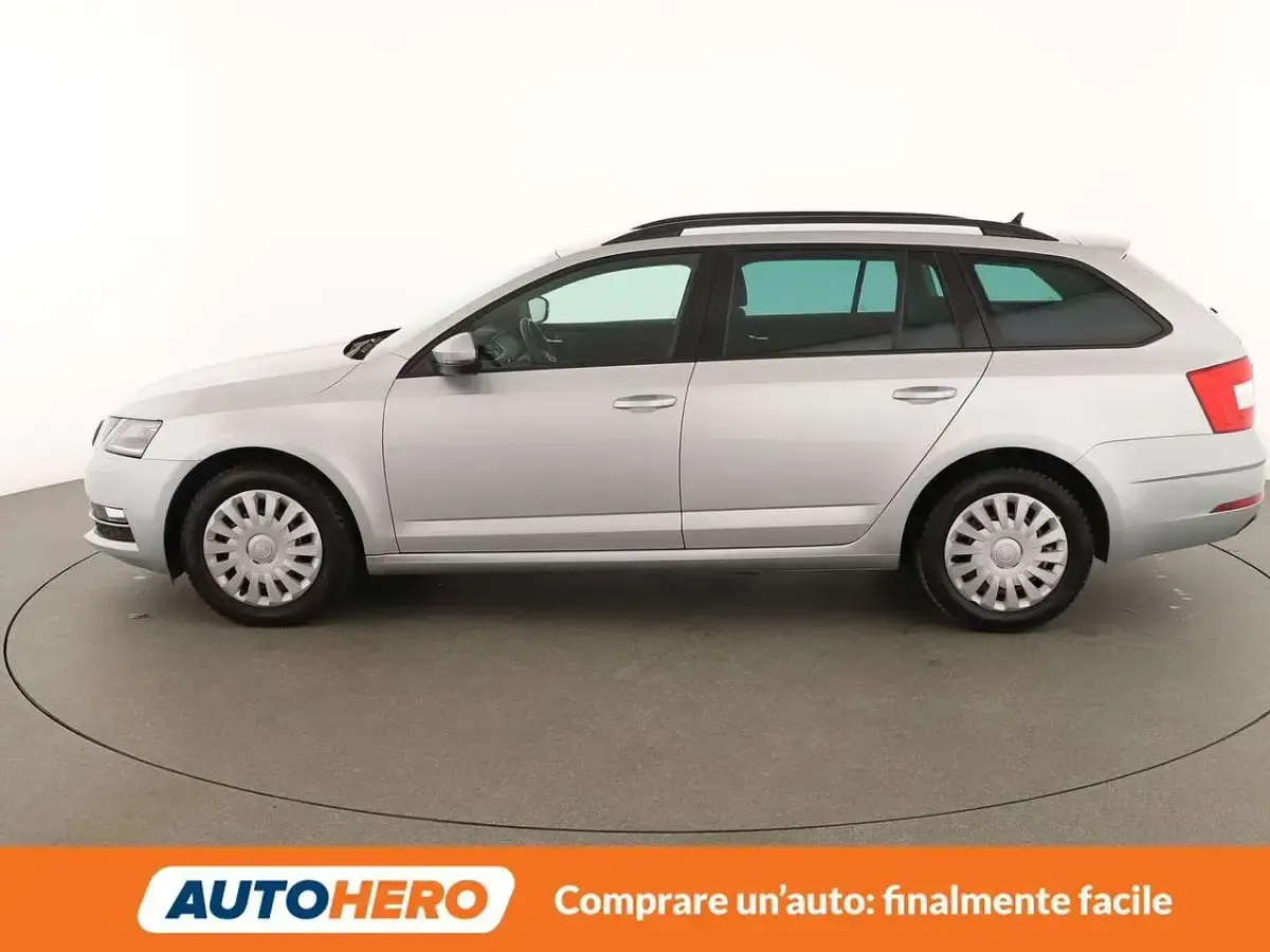 Usata Skoda Octavia Style 150 CV (110 kW) 2019 Argento Station wagon