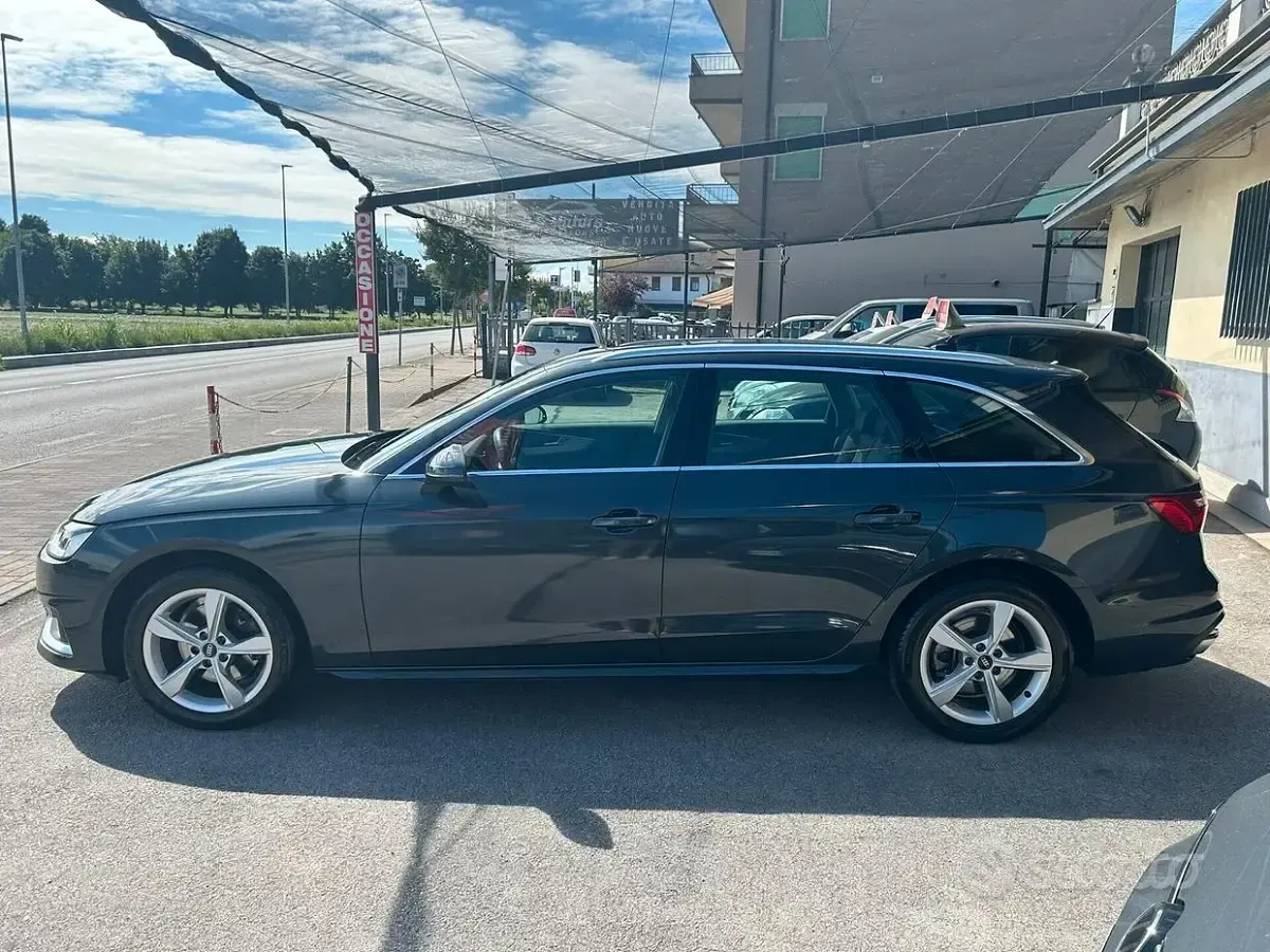 Usata Audi A4 Business 163 CV (119 kW) 2022 Grigio Station wagon
