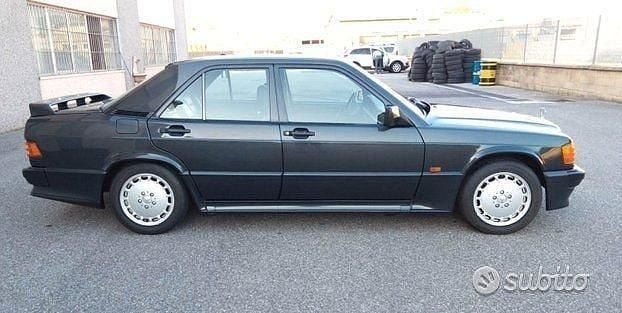 Usata Mercedes 190 203 CV (149 kW) 1990 Nero Berlina
