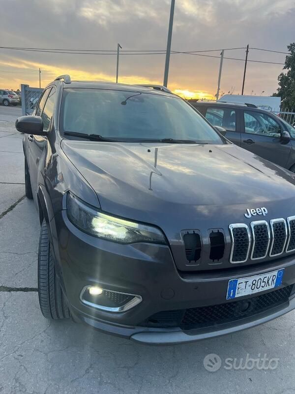 Usata 2019 Jeep Cherokee SUV | 19.500 € (Cara) - Immagine 1/4