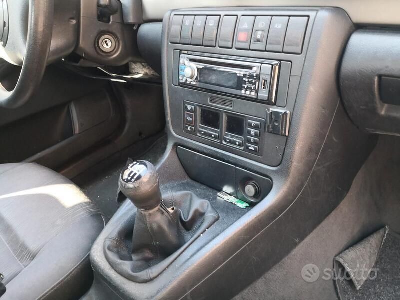 Usata Audi A4 150 CV (110 kW) 1998 Grigio Berlina