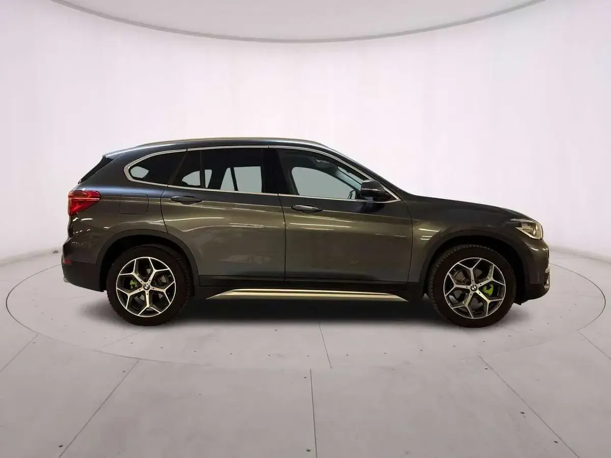 Usata BMW X1 xLine 150 CV (110 kW) 2019 Mineral grey SUV