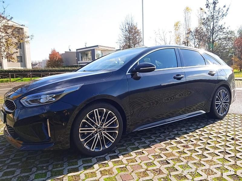 Nero Usata 2019 Kia ProCeed GT-Line Due volumi | 11.500 € (Super prezzo) - Immagine 1/4