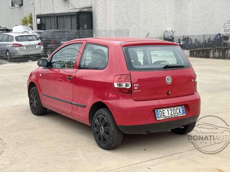 Begagnad VW Fox 75 HK (55 kW) 2007 Röd Halvkombi