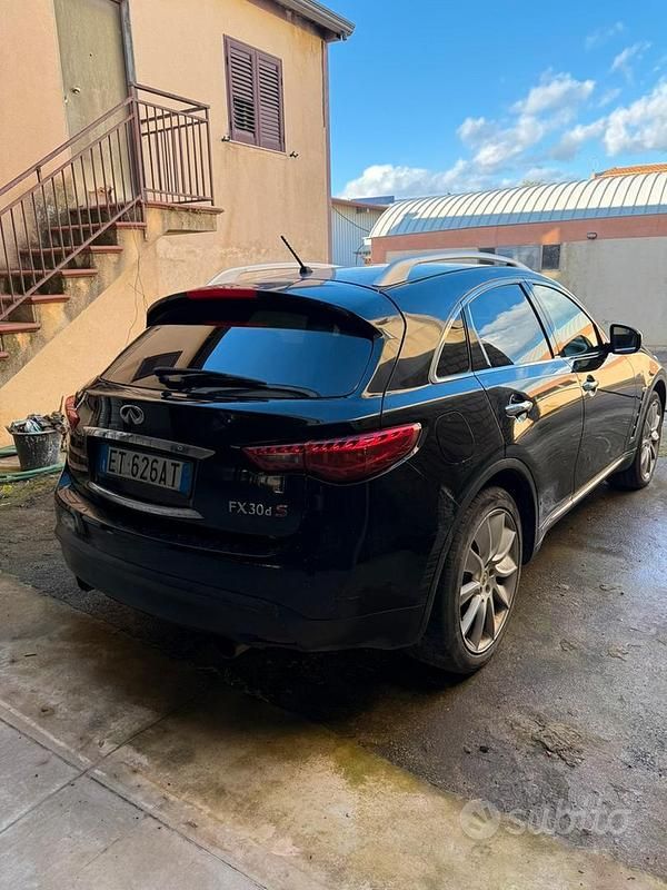 Usata Infiniti Fx30 238 CV (175 kW) 2013 Nero SUV