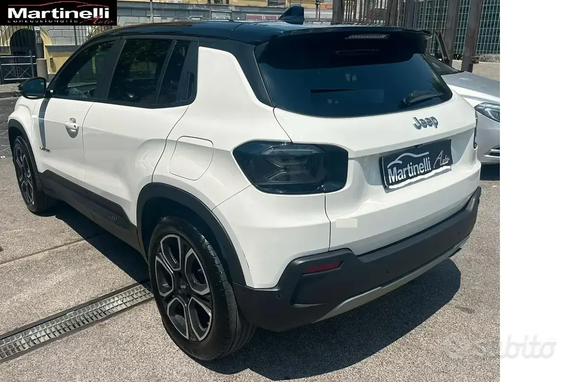 Usata Jeep Avenger Summit 101 CV (74 kW) 2024 Bianco SUV