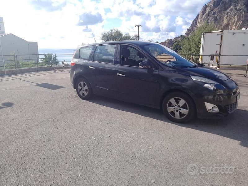Usata Renault Scénic 106 CV (77 kW) 2010 Nero Monovolume