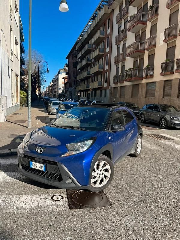 Blu Usata 2022 Toyota Aygo X Trend SUV | 13.200 € (Ottimo prezzo) - Immagine 1/4