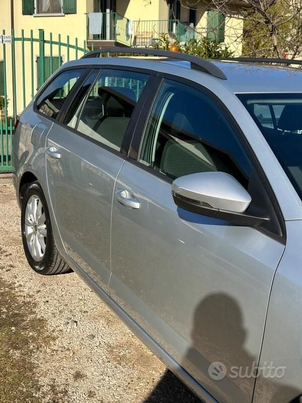 Usata Skoda Octavia 110 CV (80 kW) 2016 Grigio Station wagon