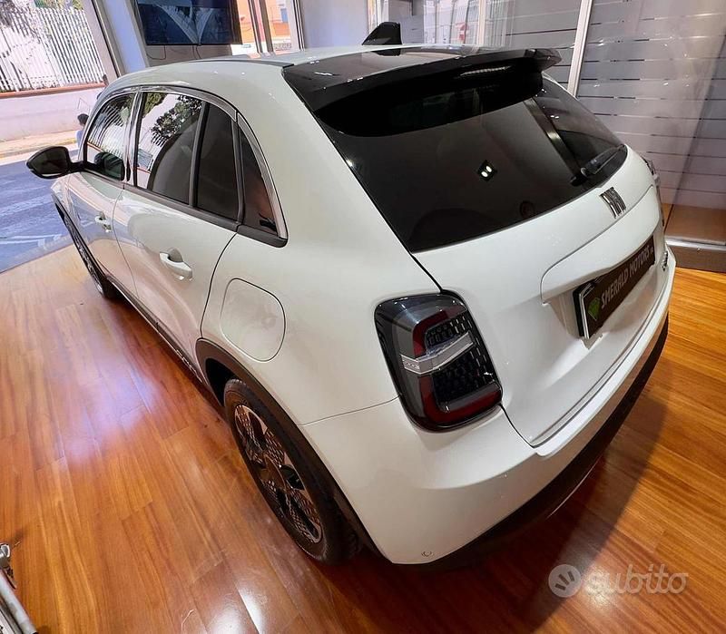 Occasion Fiat 600 La Prima 110 ch (80 kW) 2025 Blanc SUV