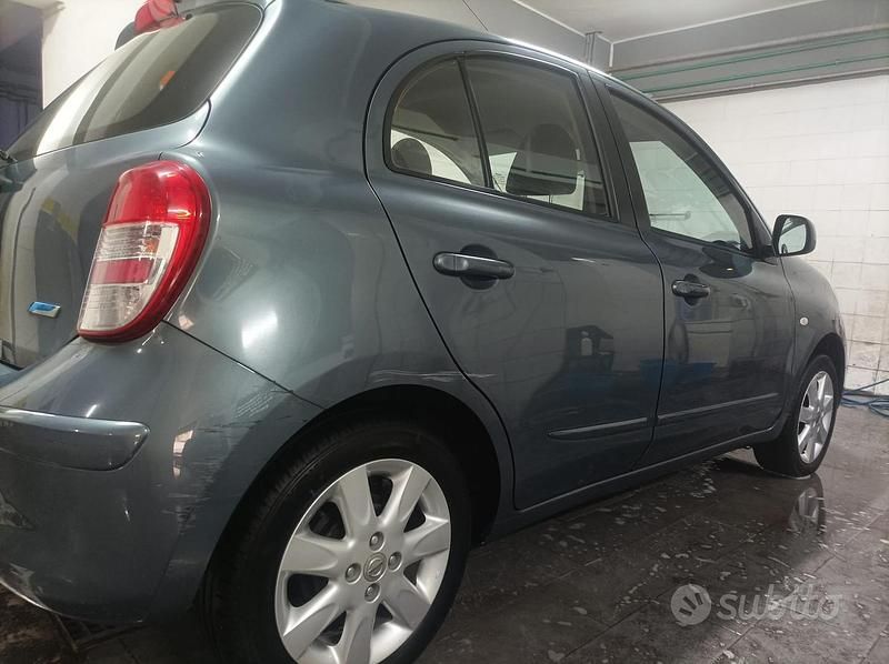 Usata Nissan Micra 80 CV (58 kW) 2011 Grigio Utilitaria
