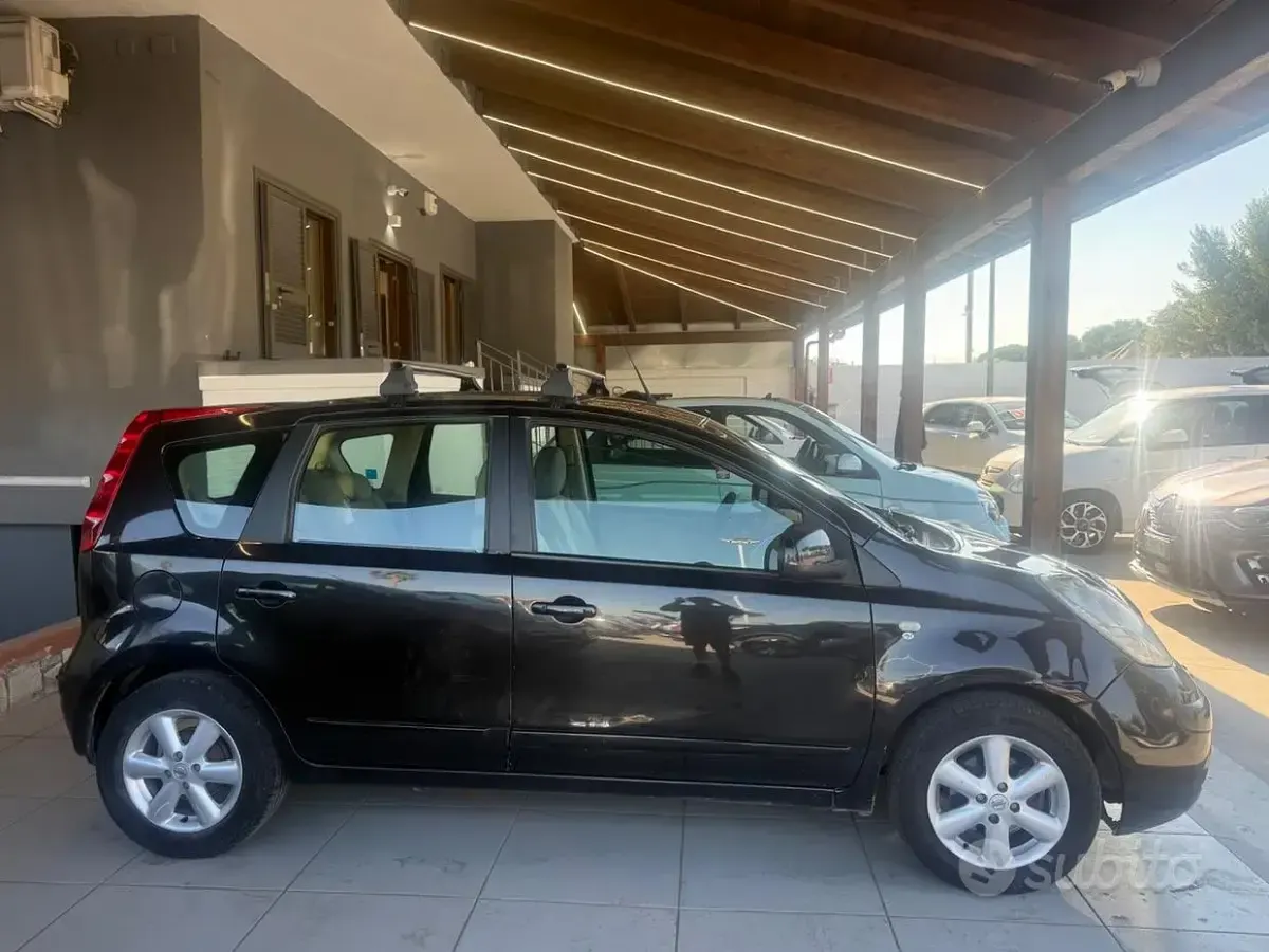 Usata Nissan Note Acenta 86 CV (63 kW) 2006 Nero Utilitaria