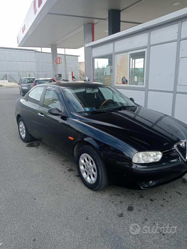 Usato 1999 Alfa Romeo 156 2.0 Benzin 155 CV (5.000 €)