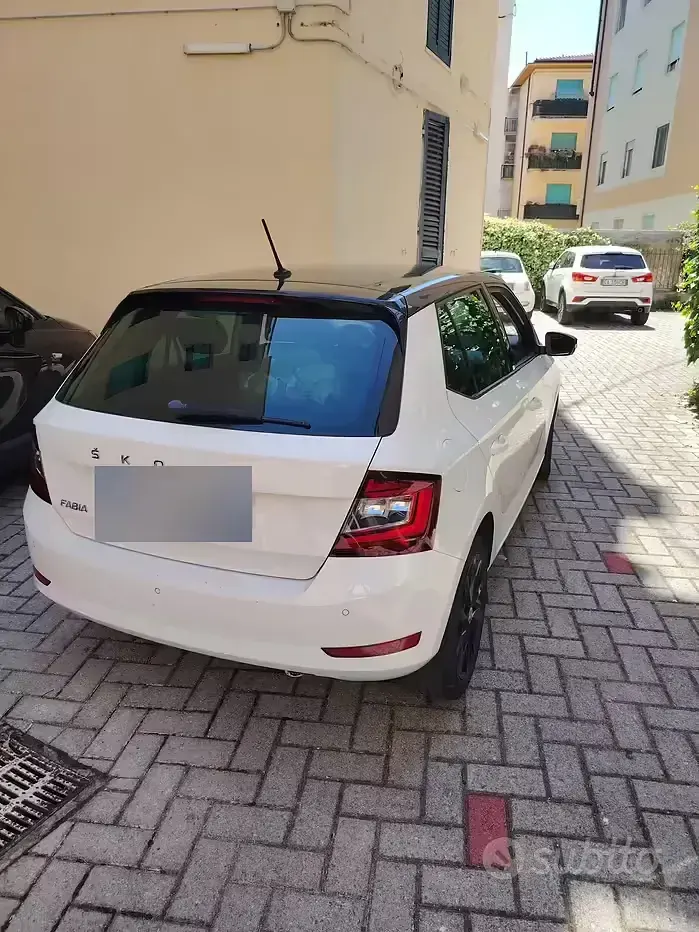 Usata Skoda Fabia 60 CV (44 kW) 2018 Bianco Berlina