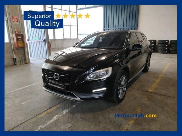 Usata Volvo V60 CC Momentum 2016 Nero Station wagon