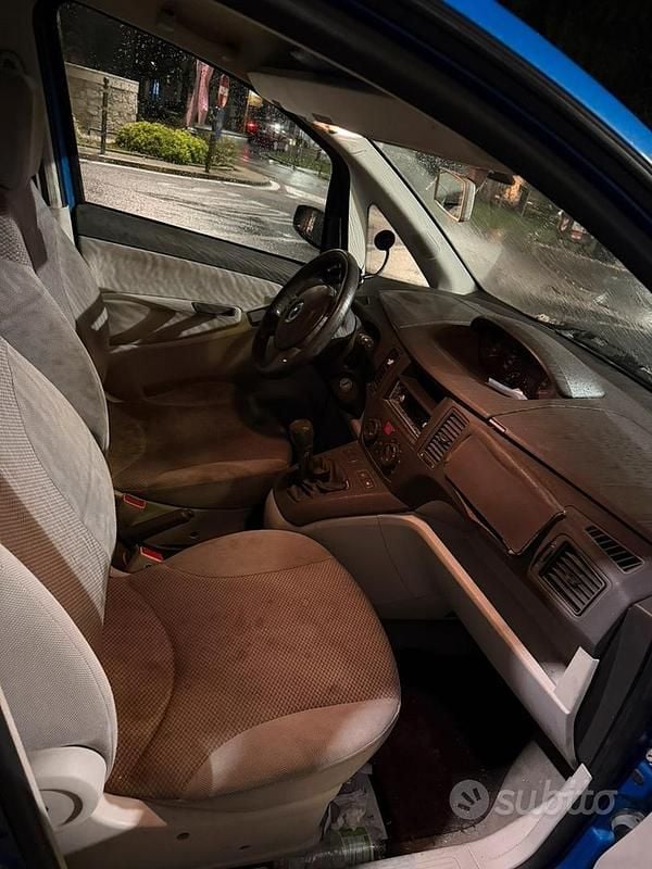 Usata Fiat Idea 2004 Blu Monovolume