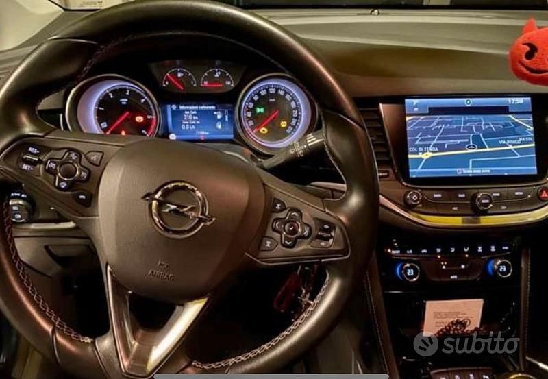 Usata Opel Astra 136 CV (100 kW) 2016 Blu Berlina