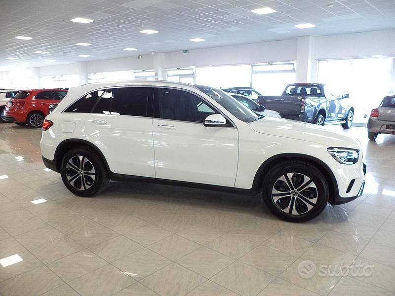 Usata Mercedes GLC200 Executive 163 CV (119 kW) 2020 Bianco SUV