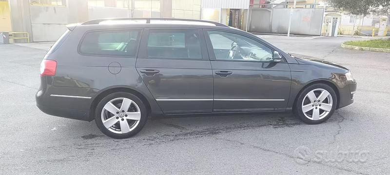 Usata VW Passat Trendline 140 CV (102 kW) 2005 Nero Station wagon