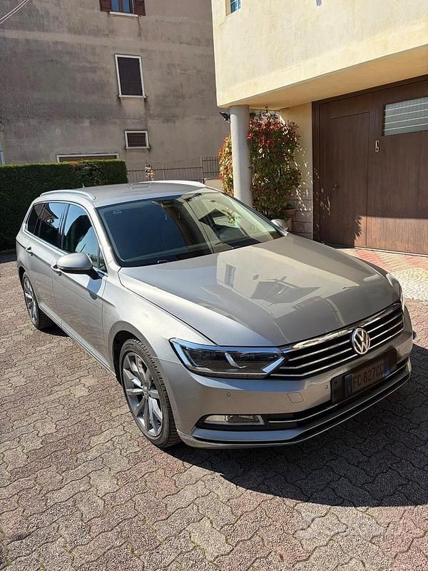 Usata VW Passat 190 CV (139 kW) 2016 Grigio Station wagon