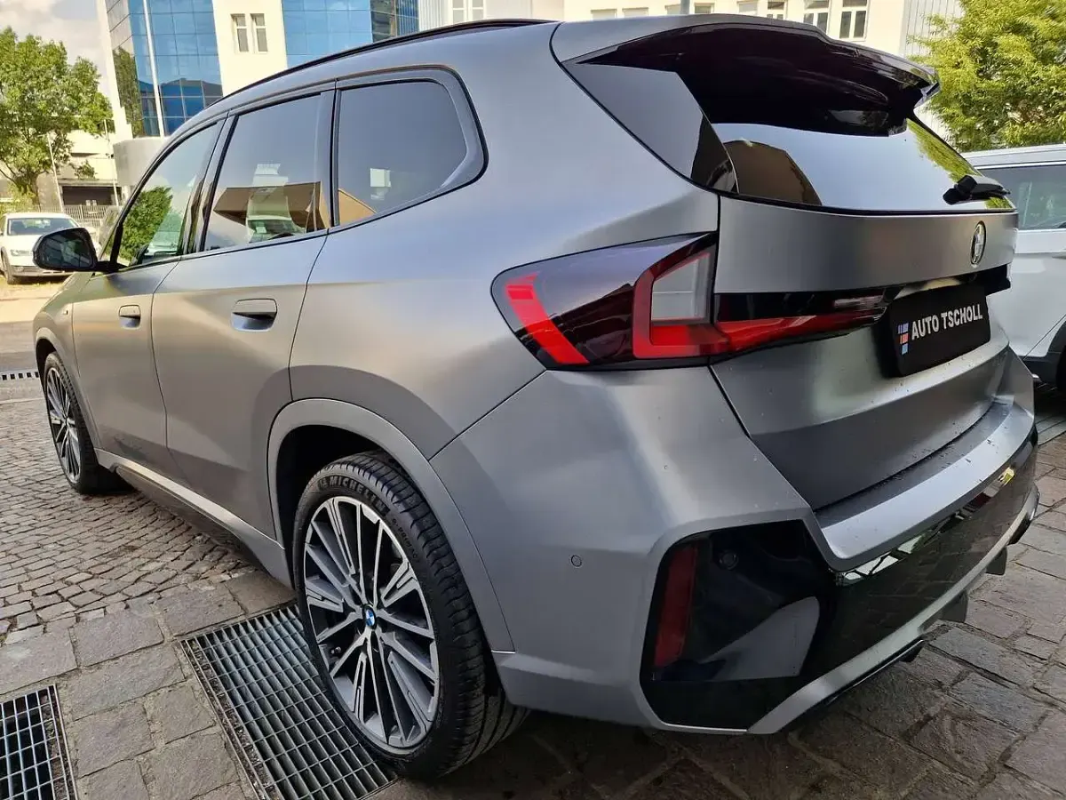 Usata BMW X1 M Sport 211 CV (155 kW) 2024 Frozen pure grey metallic SUV
