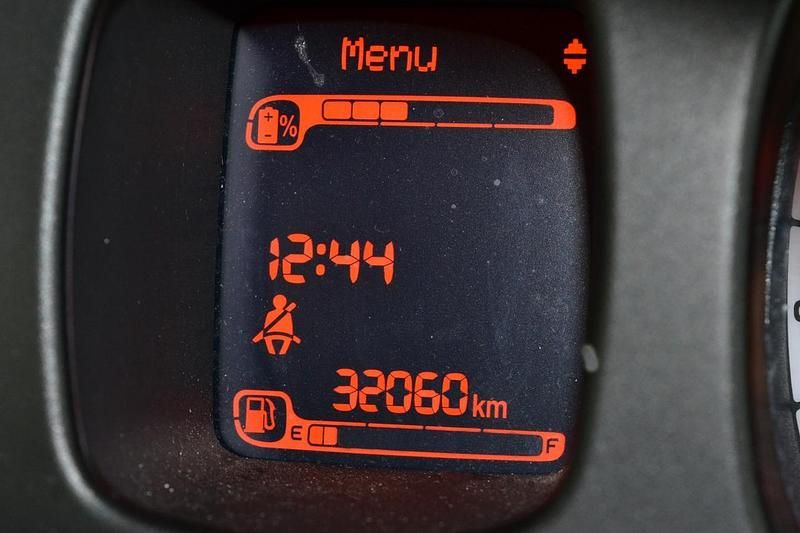 Bianco Usata 2023 Fiat Panda Due volumi | 10.900 € (Buon prezzo) - Immagine 1/1