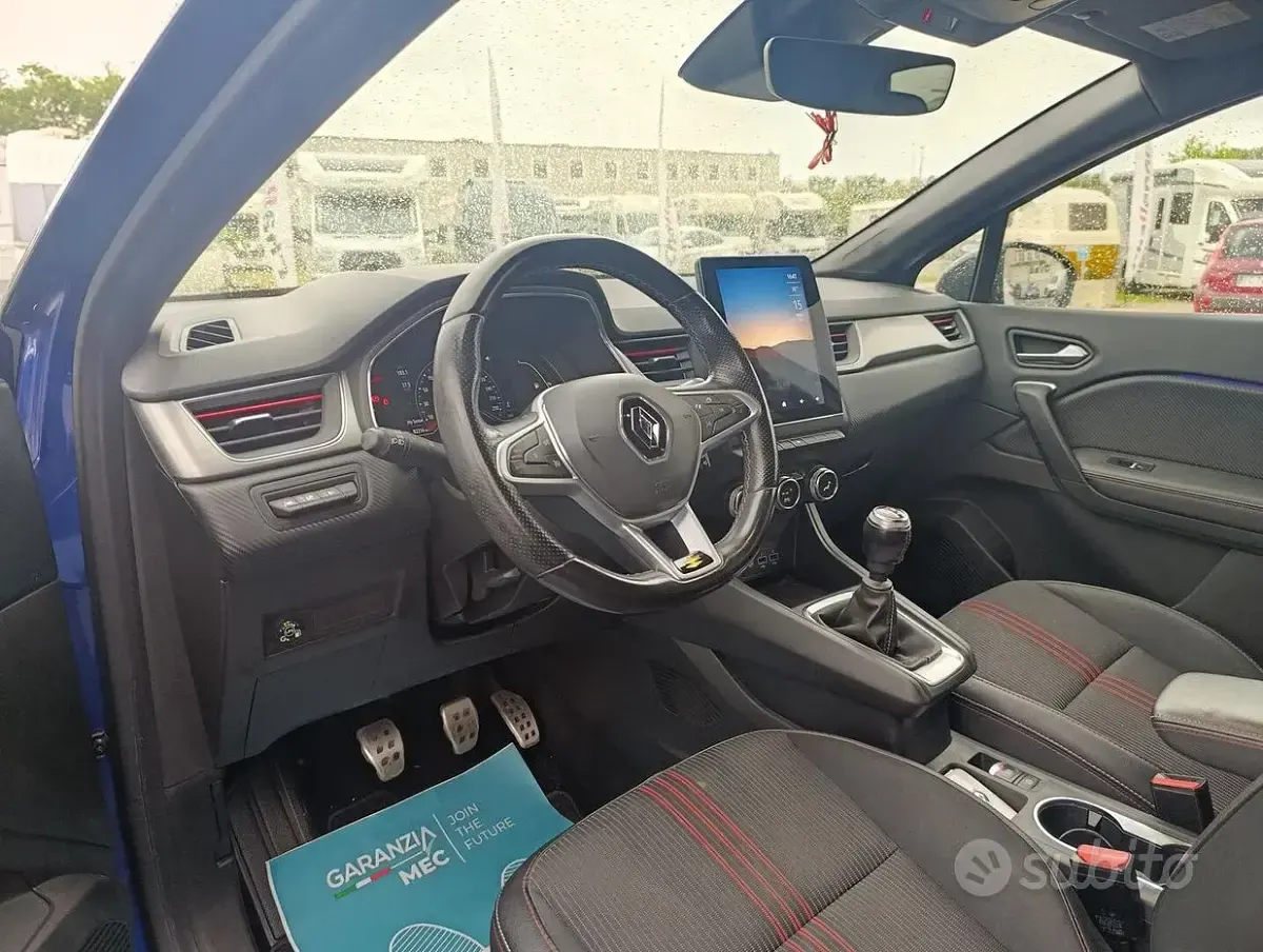 Usata Renault Captur RS Line 101 CV (74 kW) 2022 Blu SUV