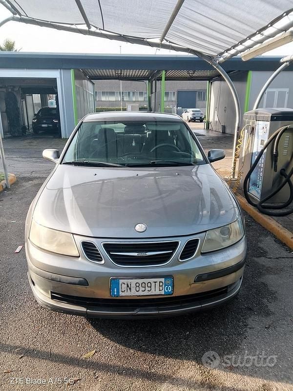 Usata Saab 9-3 Vector 125 CV (91 kW) 2004 Grigio Berlina