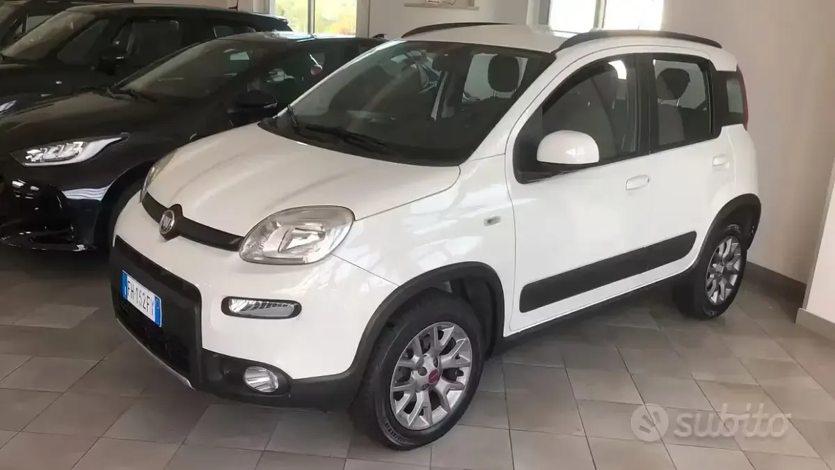 Usata Fiat Panda 4x4 S 85 CV (62 kW) 2017 Bianco Utilitaria
