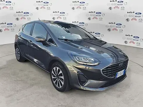 Usata Ford Fiesta Titanium 75 CV (55 kW) 2024 Magnetic grey Utilitaria