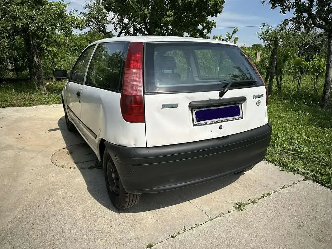 Usata Fiat Punto 73 CV (53 kW) 1996 Berlina