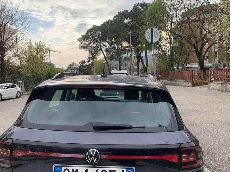 Usata VW T-Cross Style 110 CV (80 kW) 2022 Grigio SUV
